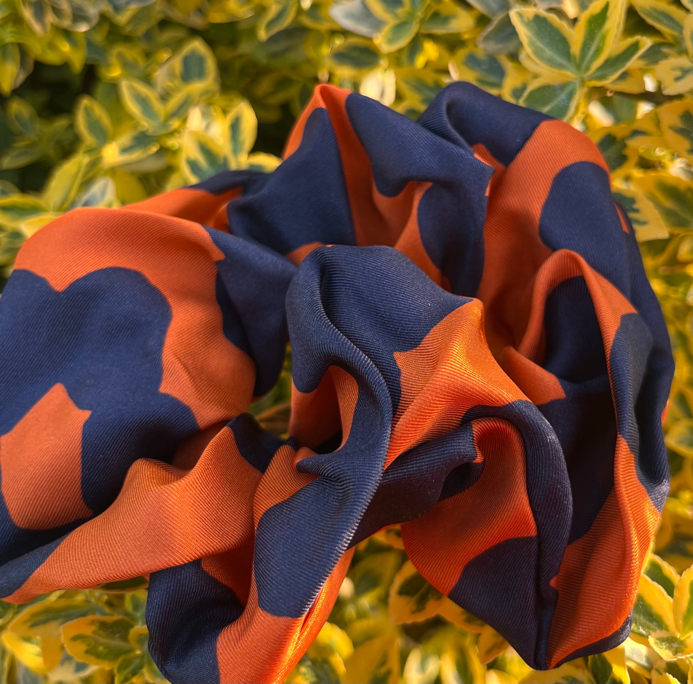 CHOUCHOU 100% SOIE DE MURIER Léopard d’Ambre