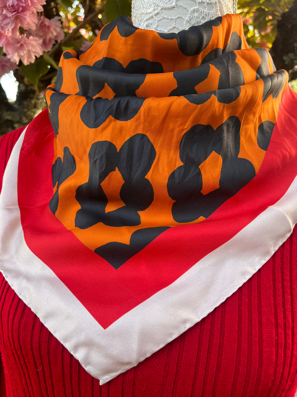 FOULARD 100% SOIE DE MURIER Léopard