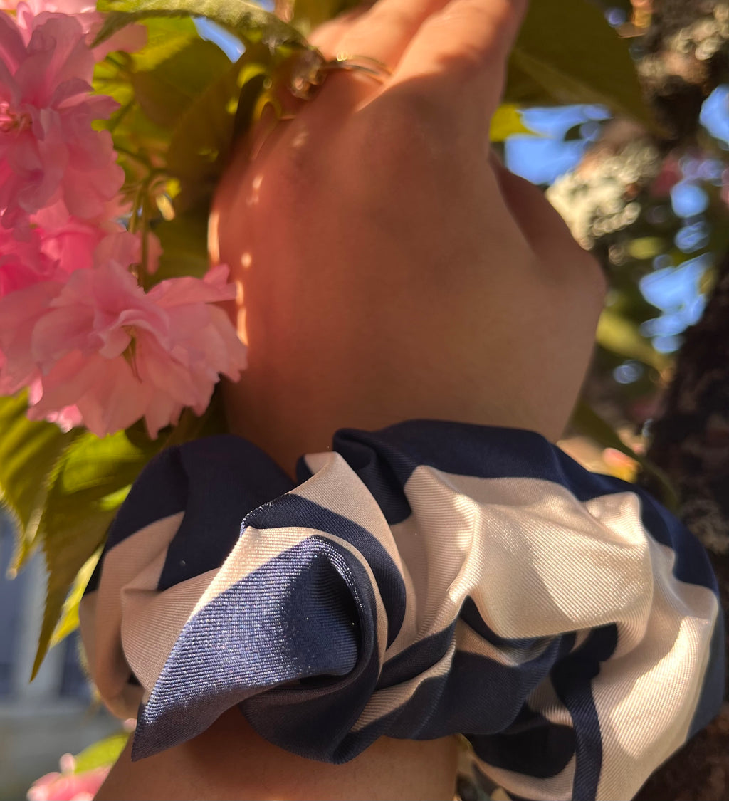 CHOUCHOU 100% SOIE DE MURIER Bleu Marine Élégance