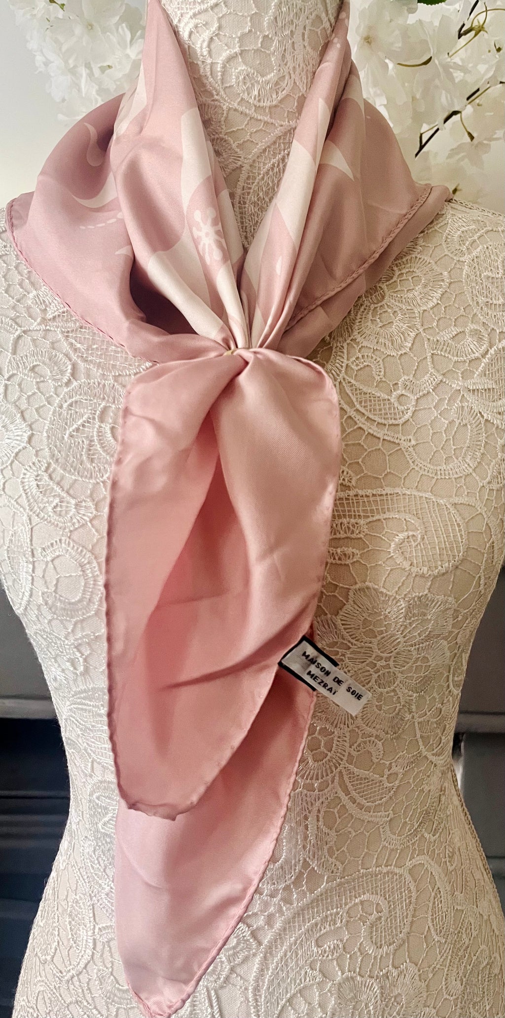 FOULARD 100% SOIE DE MURIER Rose solaire